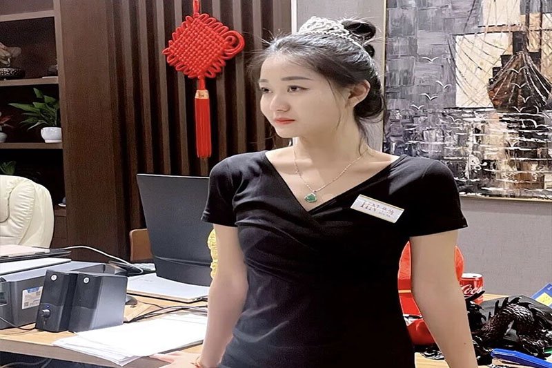 华纳国际公司客服前台接待环境